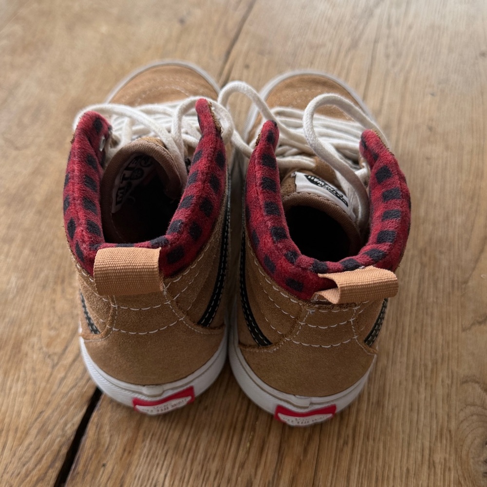 Kids' SK8-Hi MTE-1 Sneaker Brown kids Size 3 - Picture 2 of 9